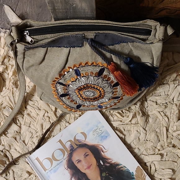 NEW BO HO MONA B. NWT TASSEL CROSS BODY BAG - Picture 6 of 16